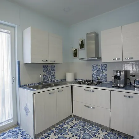 Golfo Delle Sirene Bed & Breakfast 4*